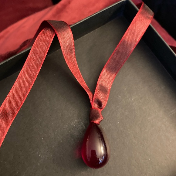 ♥️⭐️🩸RUBY RED GLASS EARRINGS🩸⭐️♥️ 3 PIECES ANTIQUE GLASS OVER 200 YEARS OLD🩸 - Picture 3 of 16